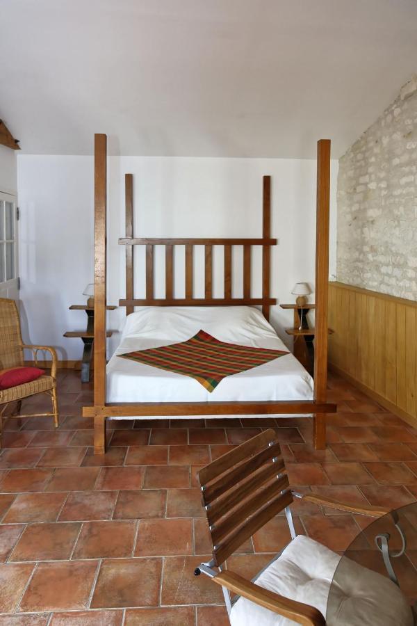 Chambres d'hôtes Les Tilleuls Les Velluire-sur-Vendee Extérieur photo