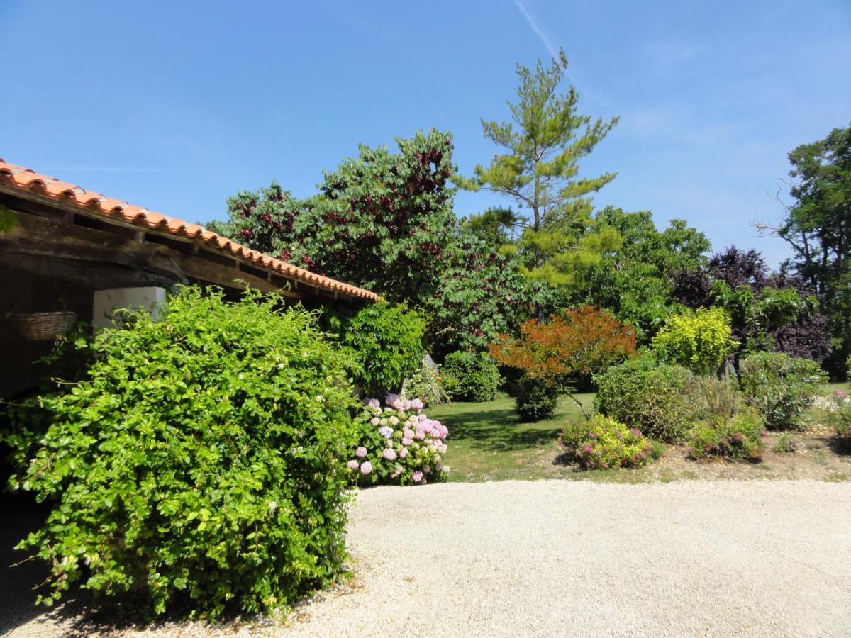 Chambres d'hôtes Les Tilleuls Les Velluire-sur-Vendee Extérieur photo